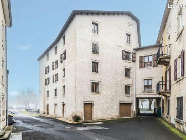 Immeuble d'habitation à Brives Charensac