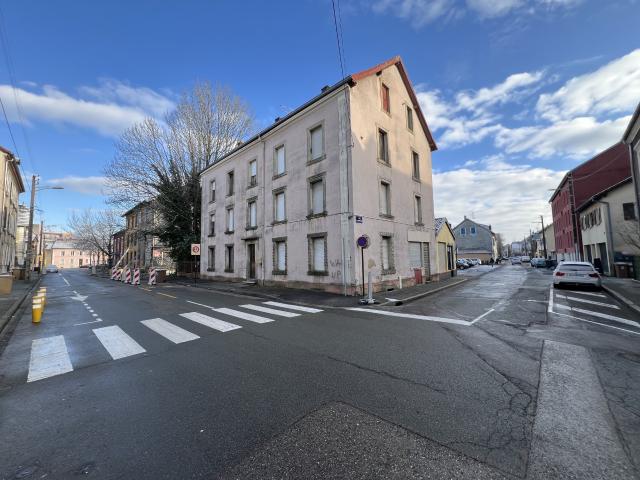 IMMEUBLE D'HABITATION À RÉNOVER DE PLUS DE 400 M2 PROCHE CENTRE VILLE