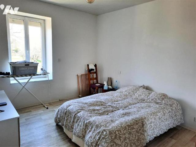 Immeuble en vente à Mohon, Bretagne, 240000€