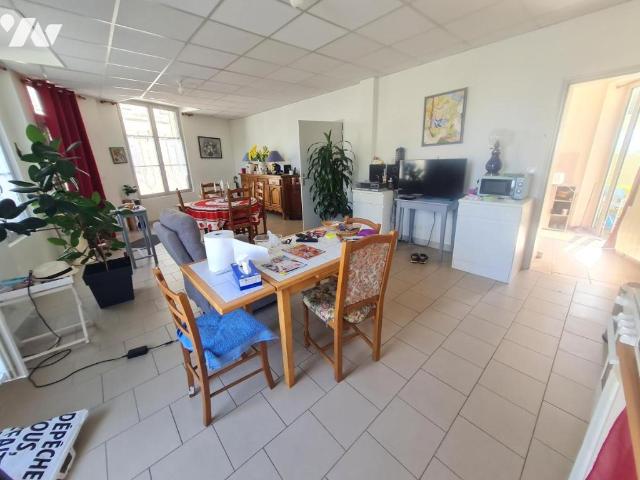 Immeuble en vente à Montoire sur le Loir, Centre Val de Loire, 145460€