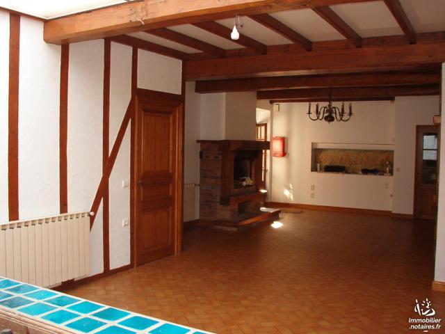 Immeuble en vente à Nœux les Mines, Hauts de France, 145600€
