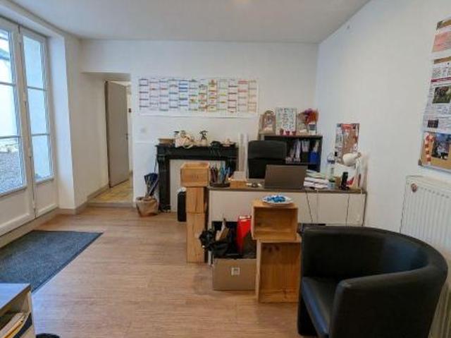 Immeuble en vente à Nogent le Rotrou, Centre Val de Loire, 480000€