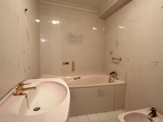 Immeuble en vente à Oyonnax, Auvergne Rhône Alpes, 250000€