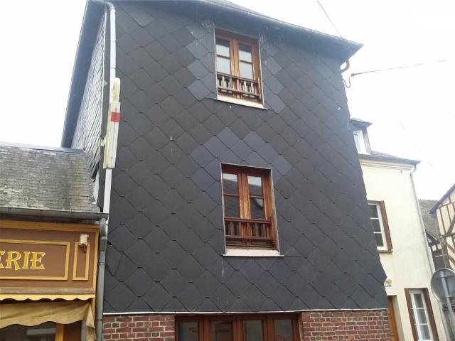 Immeuble en vente à Orbec, Normandie, 84200€