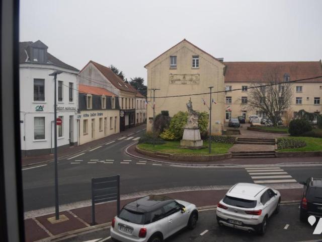 Immeuble en vente à Ardres, Hauts de France, 405540€