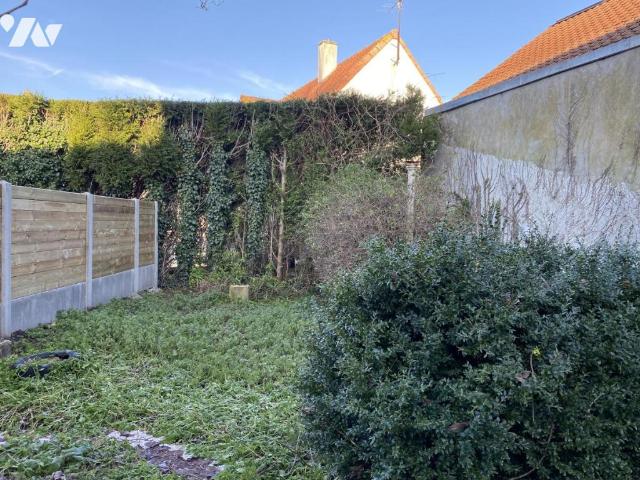 Immeuble en vente à Ardres, Hauts de France, 405540€
