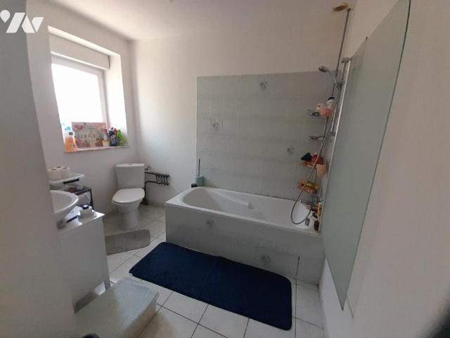 Immeuble en vente à Assé le Bérenger, Pays de la Loire, 165000€