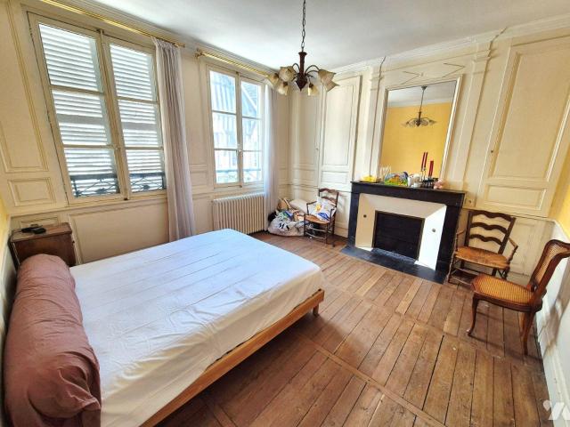 Immeuble en vente à Bar sur Seine, Grand Est, 168000€