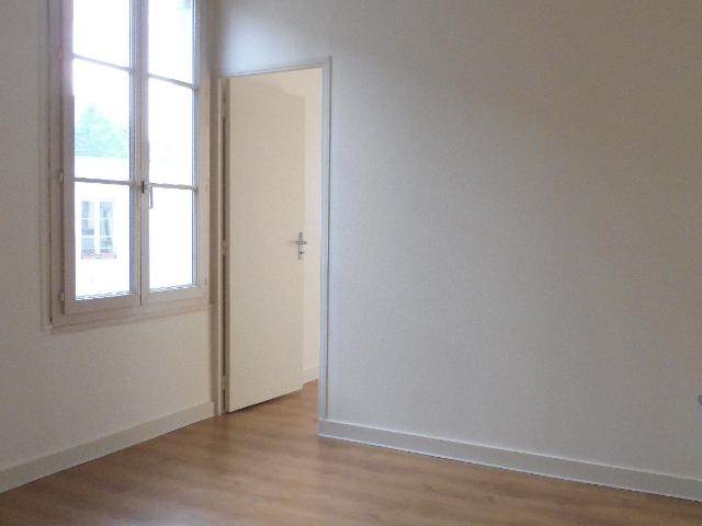 Immeuble en vente à Baugé en Anjou, Pays de la Loire, 75000€