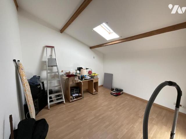 Immeuble en vente à Beaupréau en Mauges, Pays de la Loire, 175000€