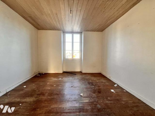Immeuble en vente à Blain, Pays de la Loire, 212790€