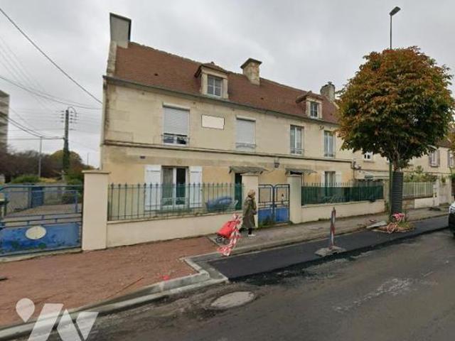Immeuble en vente à Caen, Normandie, 580000€