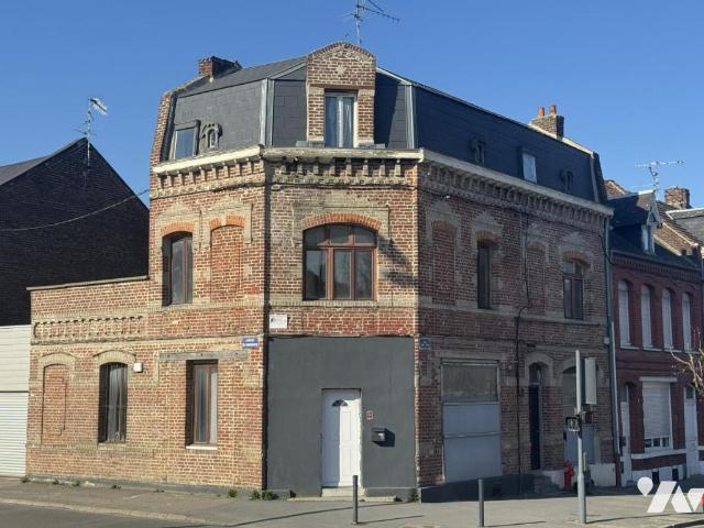 Immeuble en vente à Cambrai, Hauts de France, 168800€
