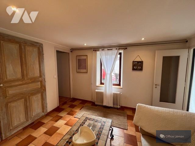 Immeuble en vente à Challex, Auvergne Rhône Alpes, 584000€