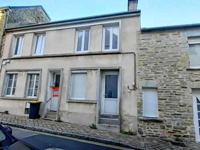 Immeuble en vente à Cherbourg en Cotentin, Normandie, 240404€