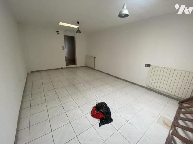 Immeuble en vente à Denain, Hauts de France, 70000€
