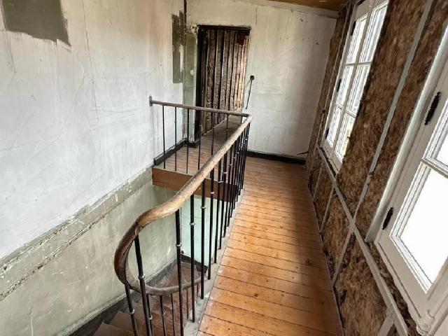 Immeuble en vente à Épernay, Grand Est, 275600€