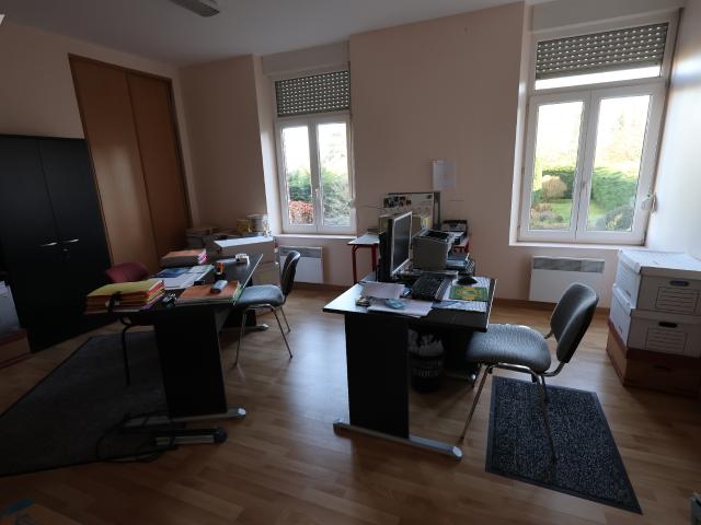 Immeuble en vente à Fourmies, Hauts de France, 120000€