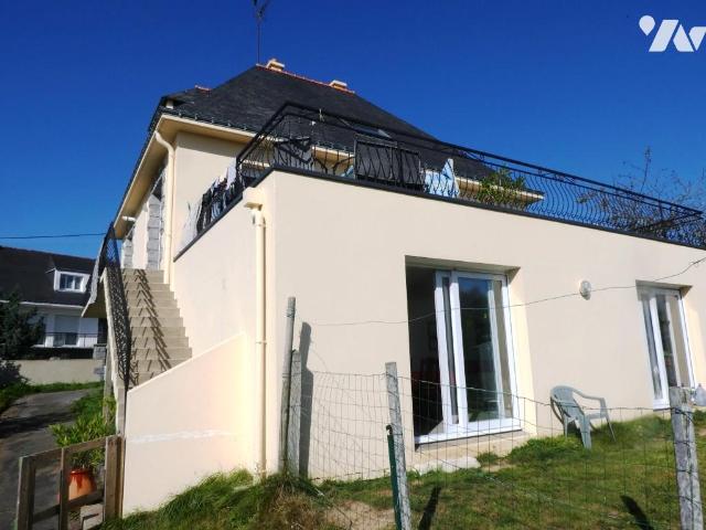 Immeuble en vente à Guémené sur Scorff, Bretagne, 220000€
