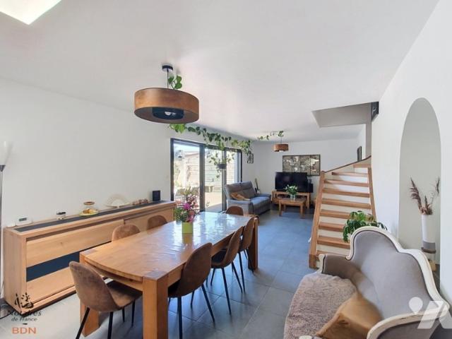 Immeuble en vente à Gravelines, Hauts de France, 269900€
