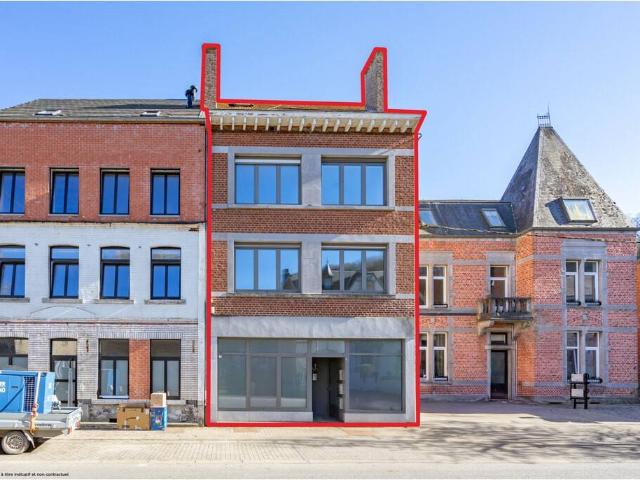 Immeuble en Vente à Houyet