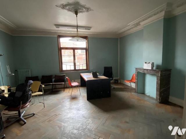 Immeuble en vente à Inchy en Artois, Hauts de France, 387800€