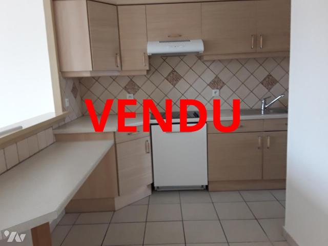 Immeuble en vente à Laragne Montéglin, Provence Alpes Côte d'Azur, €