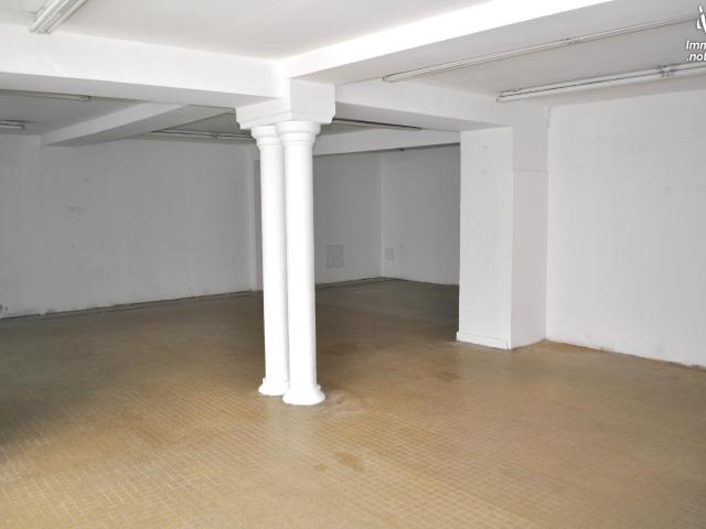 Immeuble en vente à Lembeye, Nouvelle Aquitaine, 132000€