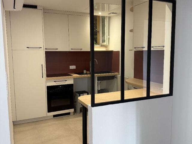 Immeuble en vente à Limogne en Quercy, Occitanie, 157800€
