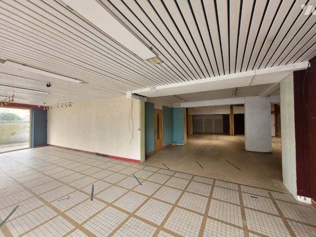 Immeuble en vente à Longny les Villages, Normandie, 388500€