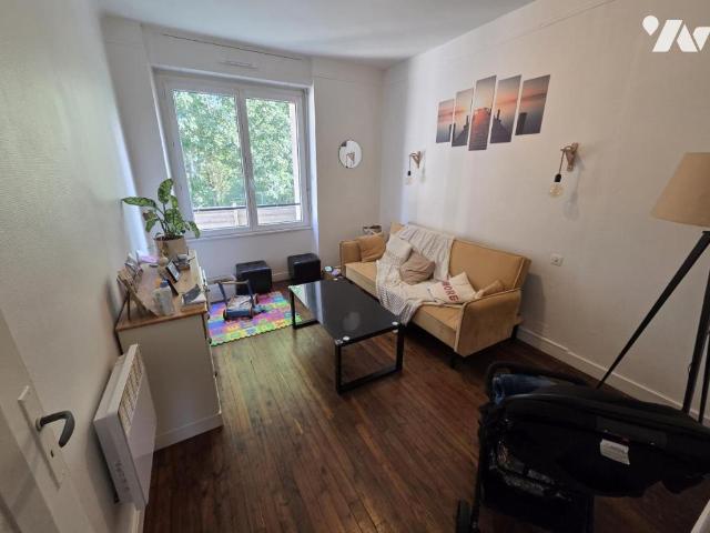 Immeuble en vente à Lorient, Bretagne, 416000€
