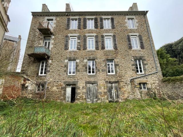Immeuble en vente à Saint Malo, Bretagne, €