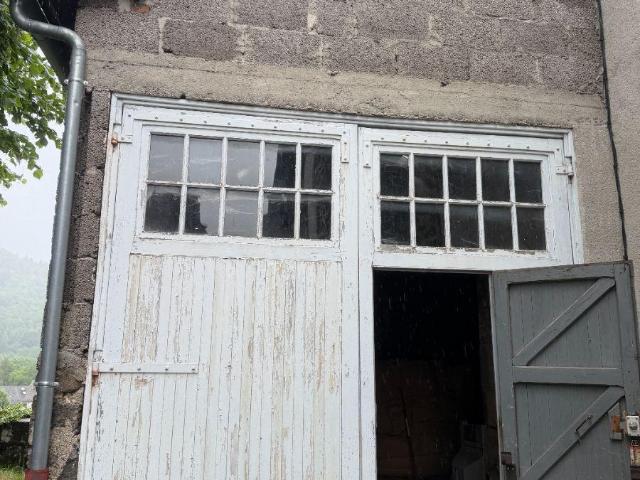 Immeuble en vente à Saint Martin Valmeroux, Auvergne Rhône Alpes, 80000€