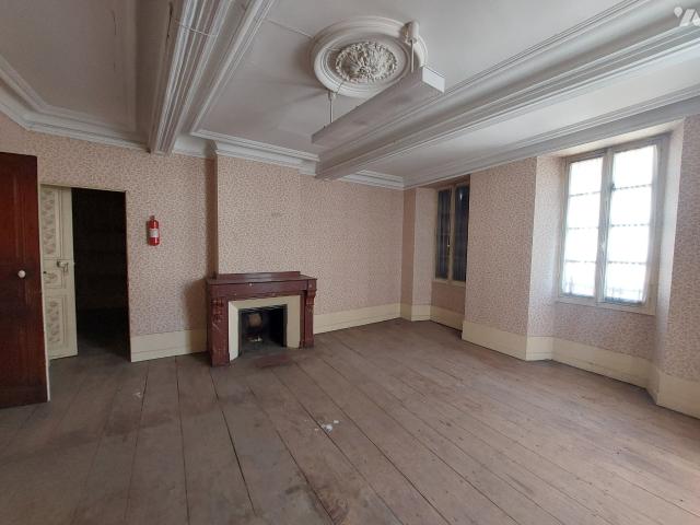 Immeuble en vente à Saint Gaudens, Occitanie, 97650€