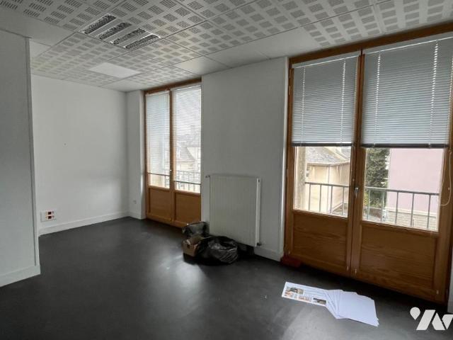 Immeuble en vente à Saint Lô, Normandie, 450000€
