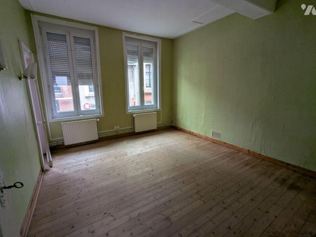 Immeuble en vente à Saint Pol sur Ternoise, Hauts de France, 100220€