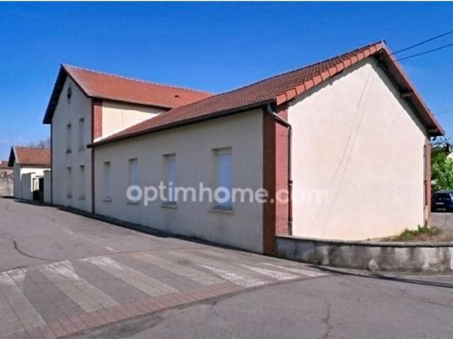 Immeuble en Vente à Trieux
