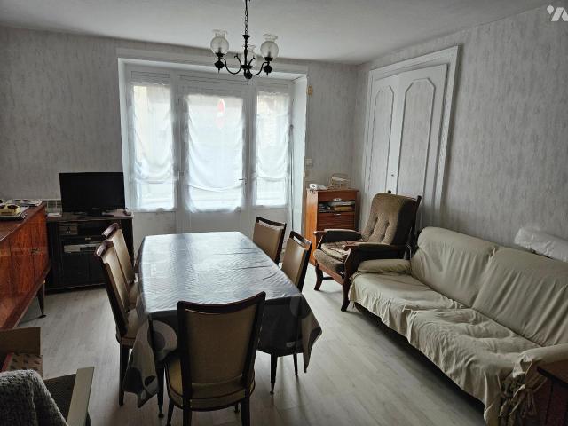 Immeuble en vente à Vêtre sur Anzon, Auvergne Rhône Alpes, 75000€
