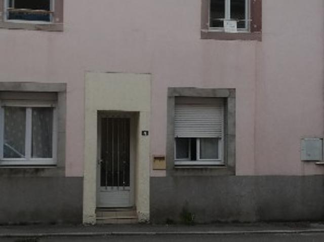 Immeuble en vente à Vôge les Bains, Grand Est, 143100€