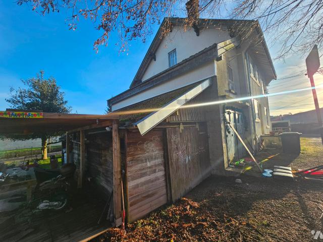 Immeuble à louer à Xertigny, Grand Est, 110000€