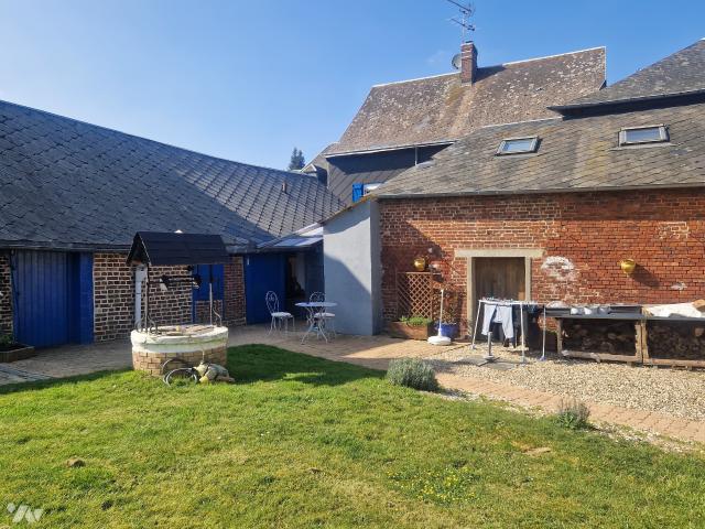 Immeuble en vente à Yerville, Normandie, 134160€