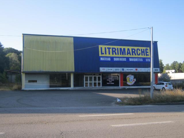 Immeuble En Zone Commerciale Cet ensemble est situé en zon. m² Ussel