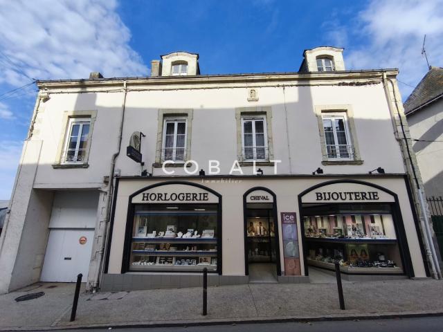 Immeuble en monopropriété au coeur du bourg