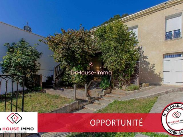 Immeuble en monopropriété, terrasses et jardin