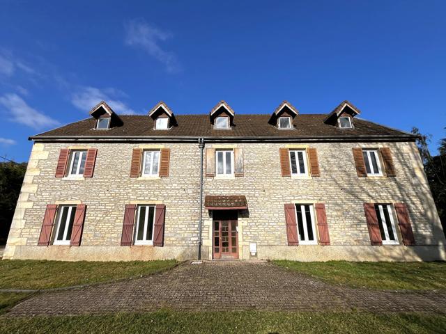 Immeuble en pleine propriété à Velars sur Ouche