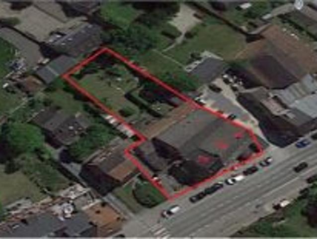 Immeuble: ensemble immobilier 2 maisons et 1 horeca