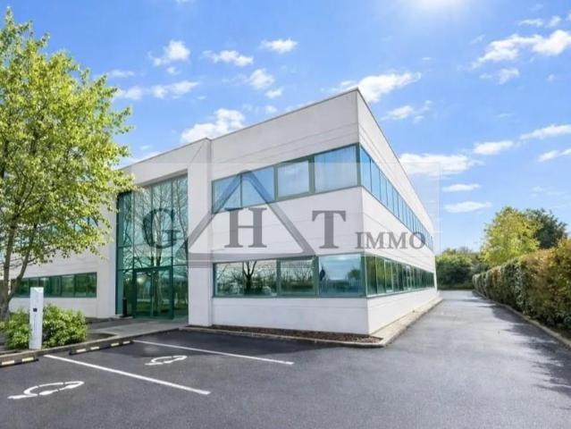Immeuble indépendant de bureaux – Morangis Zone industrielle