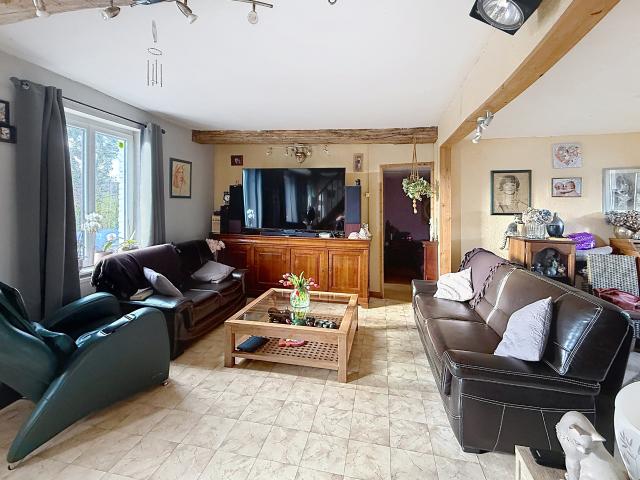 Immeuble individuel 280m2 à Forest sur Marque