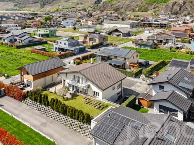Immeuble locatif avec 3 appartements à Saillon