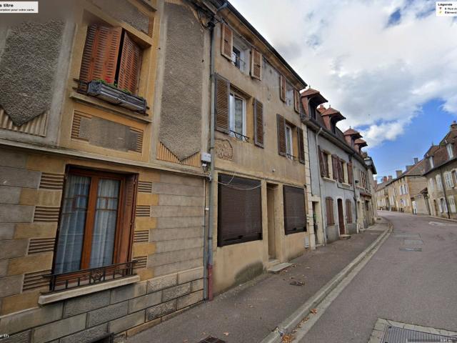 Immeuble locatif, centre ville proche commerces 210m² Marcigny